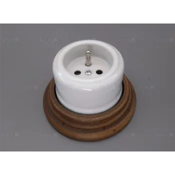 Elektrická zásuvka Porcelánová zásuvka Garby s dřevěnou podložkou