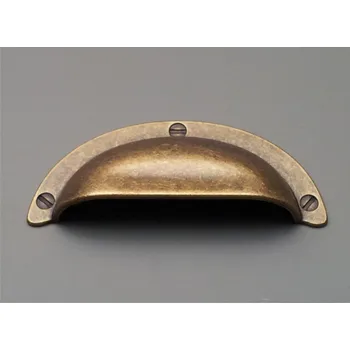 Nábytkové kování 15120Z06400.09 rustikální úchytka kapsa