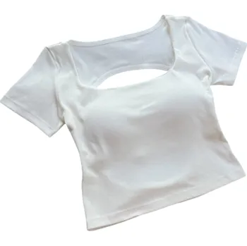 Dámské tričko Krátké dámské tričko s výstřihem na zádech Dekorativní pásky Elastické tričko s výřezem Elegantní top s krátkým rukávem bílá