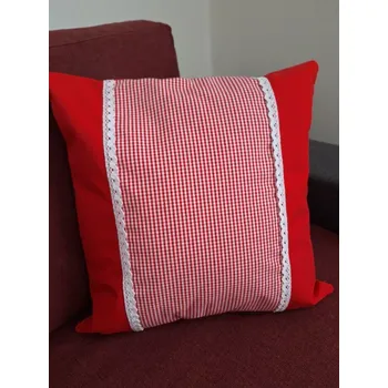 Povlak na dekorativní polštářek Povlak na polštář červený s kostičkou 0,3