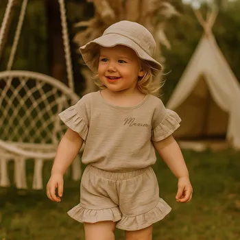 Kojenecká souprava Mušelínový set s kloboučkem pro holčičku Barva: Béžová, Velikost setu: 2-3r (vel. 98), Velikost kloboučku: 12-18m (45-48 cm)