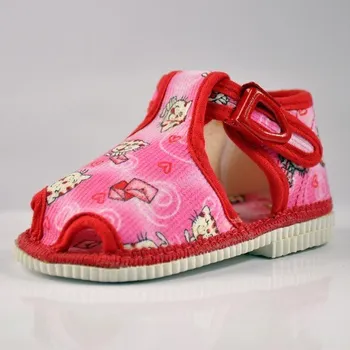 Dívčí obuv Dívčí bačkory HP Čechtín 505 se sponou a průduchy | Botonožka.cz Varianta: 16,5 cm