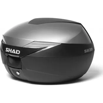 Motodoplněk Topcase - s farebným krytom SHAD SH39 Nový titán (SH39 kufr nové generace střední třídy. Kapacita: 1 integrální + 1 otevřená helma. Dostupná opěrka, brzdové světlo a barvy k SH36. Včetně plotny.)