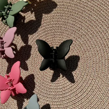 Krejčovské nůžky Annie's Knit Skřipec motýlek – černý