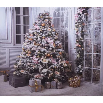 Obraz Clayre & Eef Vánoční látkové pozadí se stromkem a dárky Christmas Wall Cloth - 180*1*210 cm