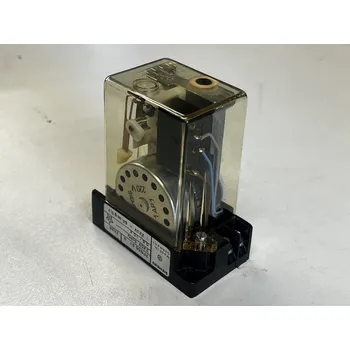 Stykač Časové relé Siemens 7PN5051-0 Z52K 220V AC 50Hz 0,5-10s