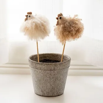 Velikonoční dekorace Wikholm Form Zápich slepička Mess Barva: Hnědá