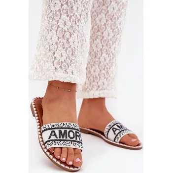 Dámské pantofle Dámské sandály na plochém podpatku se zdobením Amore Avelina Barva: Bílá, Velikost: 38