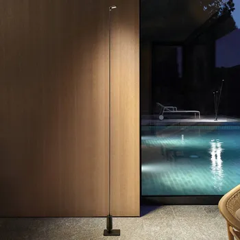 Venkovní osvětlení Luceplan LED osvětlení cesty Flia, výška 180 cm, černá, plast - Noha – délka 14 cm, šířka 10 cm černá matná 1 x 2,5 W LED - Doprava zdarma