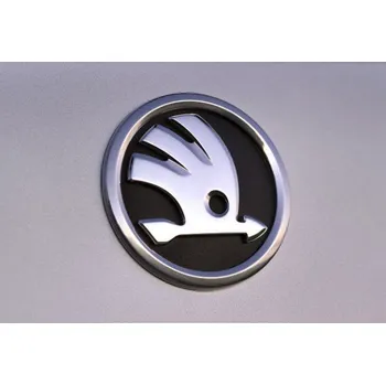 Polep vozidla Škoda Octavia - Nové logo na kufr ŠKODA