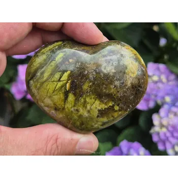 Přírodní kámen Opál zelený hladké srdce (Madagaskar) 137g