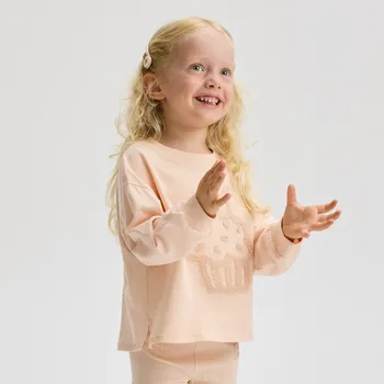 Dětská móda Reserved - Tričko s&nbsp;dlouhými rukávy a&nbsp;aplikací - pastelově růžová - 411FT-03X - 411FT-03X-116