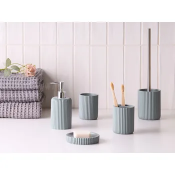 Dávkovač mýdla 5dílná sada koupelnových doplňků světle šedá umělá pryskyřice dávkovač mýdla WC kartáč pohár na zubní kartáčky Beliani