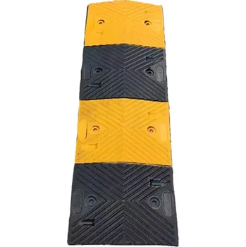 Dopravní zařízení Černo-žlutý plastový průběžný zpomalovací práh - délka 33 cm, šířka 100 cm, výška 4 cm