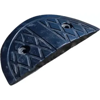 Dopravní zařízení Černý plastový koncový zpomalovací práh SB90 - délka 33 cm, šířka 17 cm, výška 4 cm