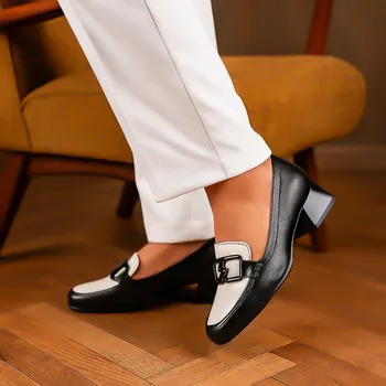 Dámské sandále Pulso Dámské béžovočerné lodičky s ozdobnou sponou Velikost: 37