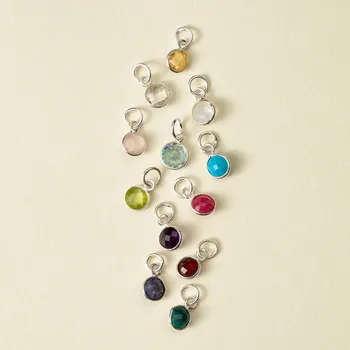 Šperk Stříbrný přívěsek Birthstone Měsíc narození: Leden - Granát (vínový) Ag 925/1000