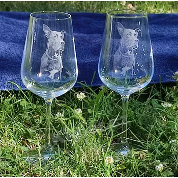 Sklenice Sklenice na víno s gravírováním na přání – dárek, který potěší!