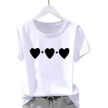 Dámské bílé tričko s potiskem tří černých srdcí Minimalistické tričko s krátkým rukávem a kulatým výstřihem Stylový volnočasový outfit XXL