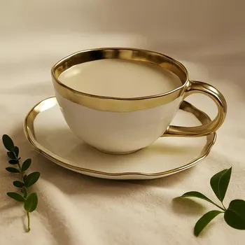 Sada nádobí KARE, Šálek s podšálkem Bell, objem 270 ml