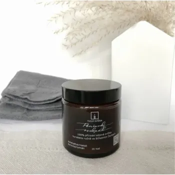 Svíčka Vonná svíčka PANČAVSKÝ VODOPÁD - eukalyptus, niaouli, borovice, červený tymián - černá s víčkem