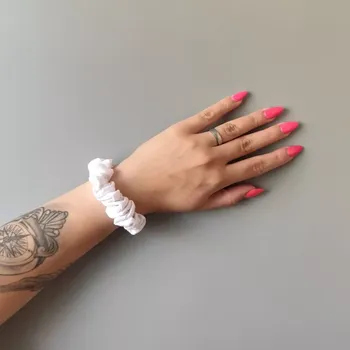 Scrunchie gumička bílá S