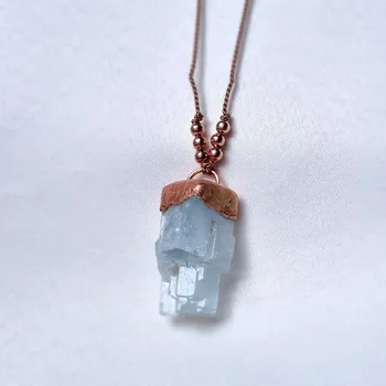 Přívěsek Akvamarín katedrála top přírodní krystal - přívěsek/náhrdelník ŠPERKY S PŘÍRODNÍMI KRYSTALY