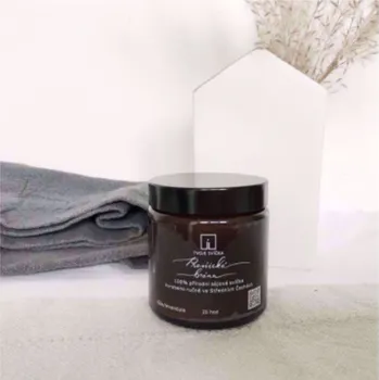 Svíčka Vonná svíčka PRAVČICKÁ BRÁNA - růže a levandule - černá s víčkem