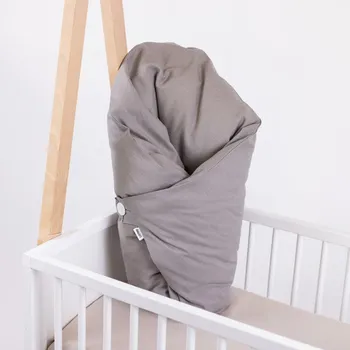 Zavinovačka Tulimese Péřová zavinovačka lněná lišejníková VELIKOST ZAVINOVAČKY: VELIKOST 80X80 CM, VARIANTY PROVEDENÍ: ZAPÍNÁNÍ NA KNOFLÍKY