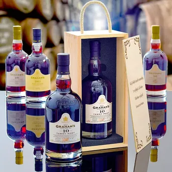 výroba alkoholu Graham's Aged Porto v Dárkové Kazetě Standardní víko