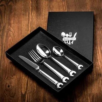 Příbor Sada příborů pro mechanika