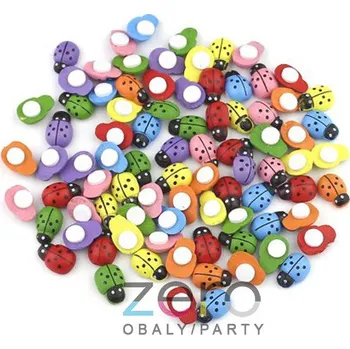 Party dekorace Beruška dřevěná samolepicí (50 ks) - mix