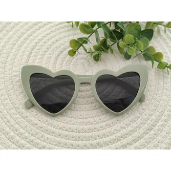 Svatební dekorace Zelené brýle ve tvaru srdce - D-decor