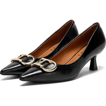 Dámské lodičky Dámské lodičky na nízkém podpatku do práce Barva: Černá, Velikost: 36