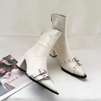 Dámské polobotky Dámské elastické kozačky na podpatku s ostrou špičkou Barva: Bílá, Velikost: 37