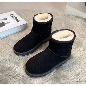 Dámská zimní obuv Zimní dámské kotníkové boty s kožíškem a platformou Barva: Černá, Velikost: 38