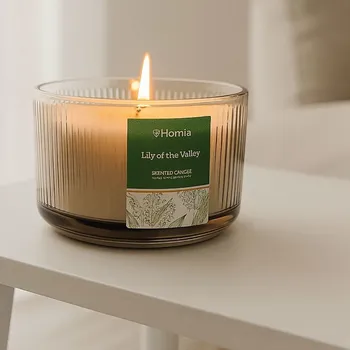 Aroma lampa HOMLA Brise vonná svíčka Konvalinka 455g