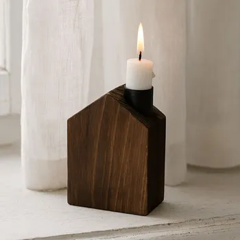 Vánoční svícen BOLTZE Dřevěný domek Villads malý