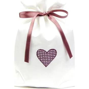 Dekorativní polštářek HEDVA ČESKÝ BROKÁT Dárkový pytlík Odaska s výšivkou SRDCE bílá Barevná varianta: vínová