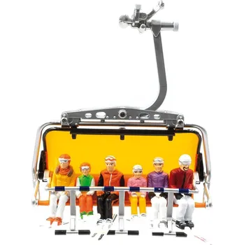 autíčko JC Jägerndorfer 6 Figuren sitzend m.Head Schi