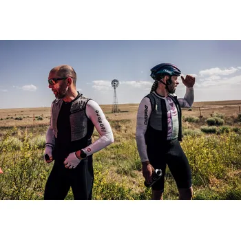 Plakát Domestici Two Soldiers-(90 x 60 cm) 90 x 60 cm