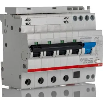 Proudový chránič Proudový chránič RCBO, řada: DS200 4P 32A CE