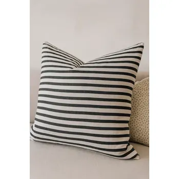 Povlečení House Doctor Stripe – lněný povlak na polštář 60 x 60 cm
