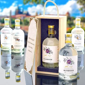 výroba alkoholu Slivovice Anton Kaapl v Dárkové Kazetě Standardní víko