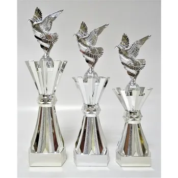 Holub trofeje X56-P441.02 Zde napište text na štítky a součet zadejte do košíku. Více informací viz.POPIS v dolní části.