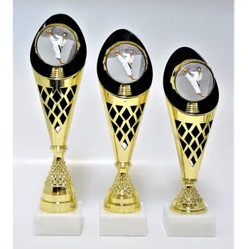 Karate poháry K14-FG005 Zde napište text na štítky a součet zadejte do košíku. Více informací viz.POPIS v dolní části.