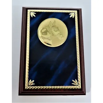 Kůň plaketa H122-G181-67 Zde napište text na štítek a zadejte do košíku. Více informací viz.POPIS v dolní části.