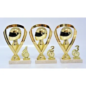 Přilba trofeje 90-P516.15 Zde napište text na štítky a součet zadejte do košíku. Více informací viz.POPIS v dolní části.