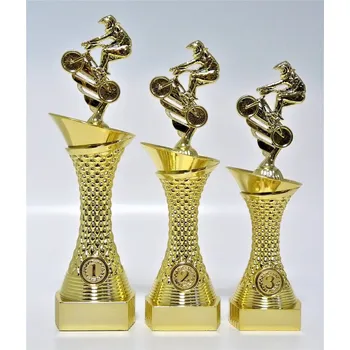 Cyklo trofeje 82-P438.01 Zde napište text na štítky a součet zadejte do košíku. Více informací viz.POPIS v dolní části.