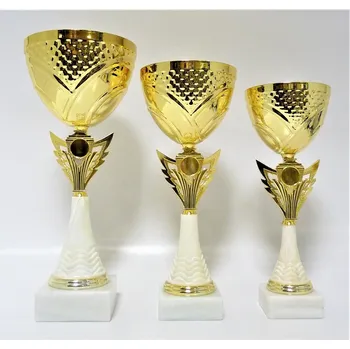 Poháry 467 Zde napište text na štítky a součet zadejte do košíku. Více informací viz.POPIS v dolní části.